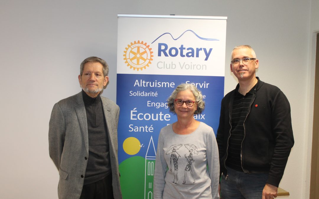 Le Rotary Club de Voiron remet 1000 euros au Gefluc Grenoble